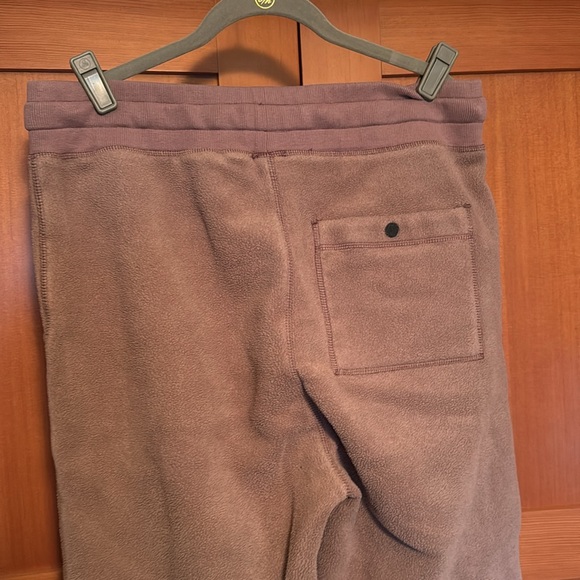 Men’s burton sweatpants - Picture 3 of 4